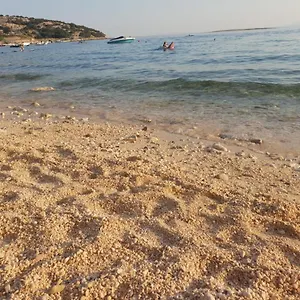  Ferienhaus Kuca U Uvali Surbova